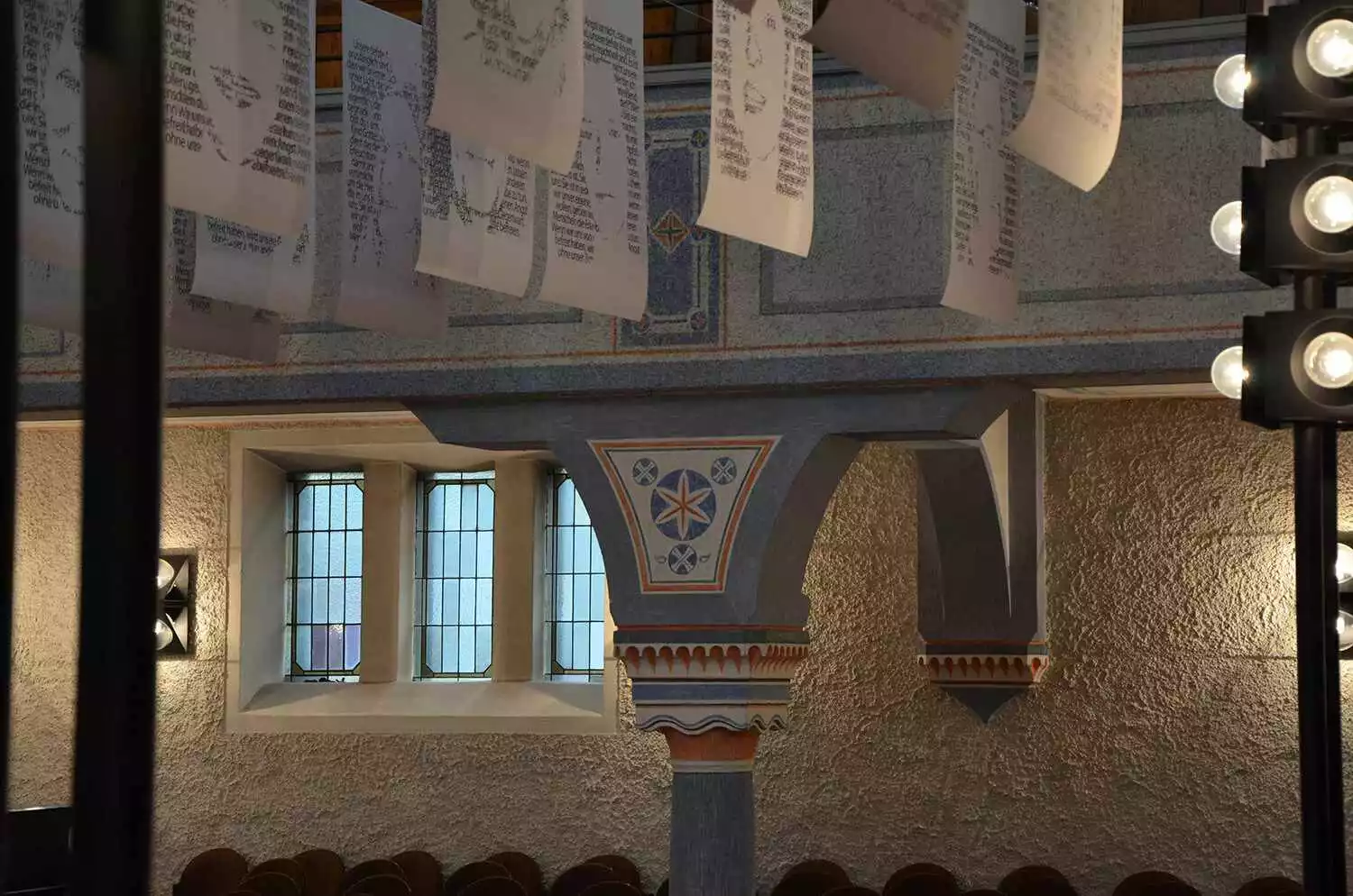 Es ist unser Licht – Kirchenrauminstallation, Katinka Molde